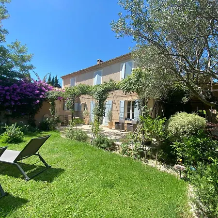 Bed & Breakfast La Paradoune 2 *