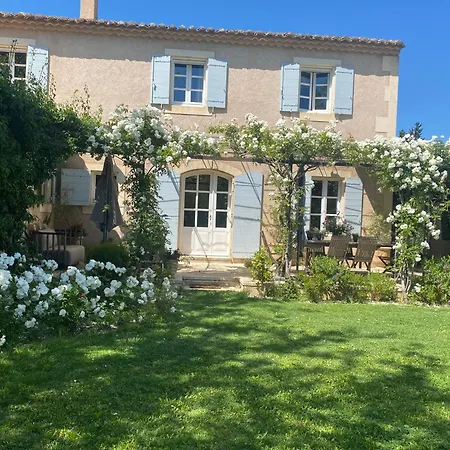 La Paradoune 2 Bed & Breakfast Paradou